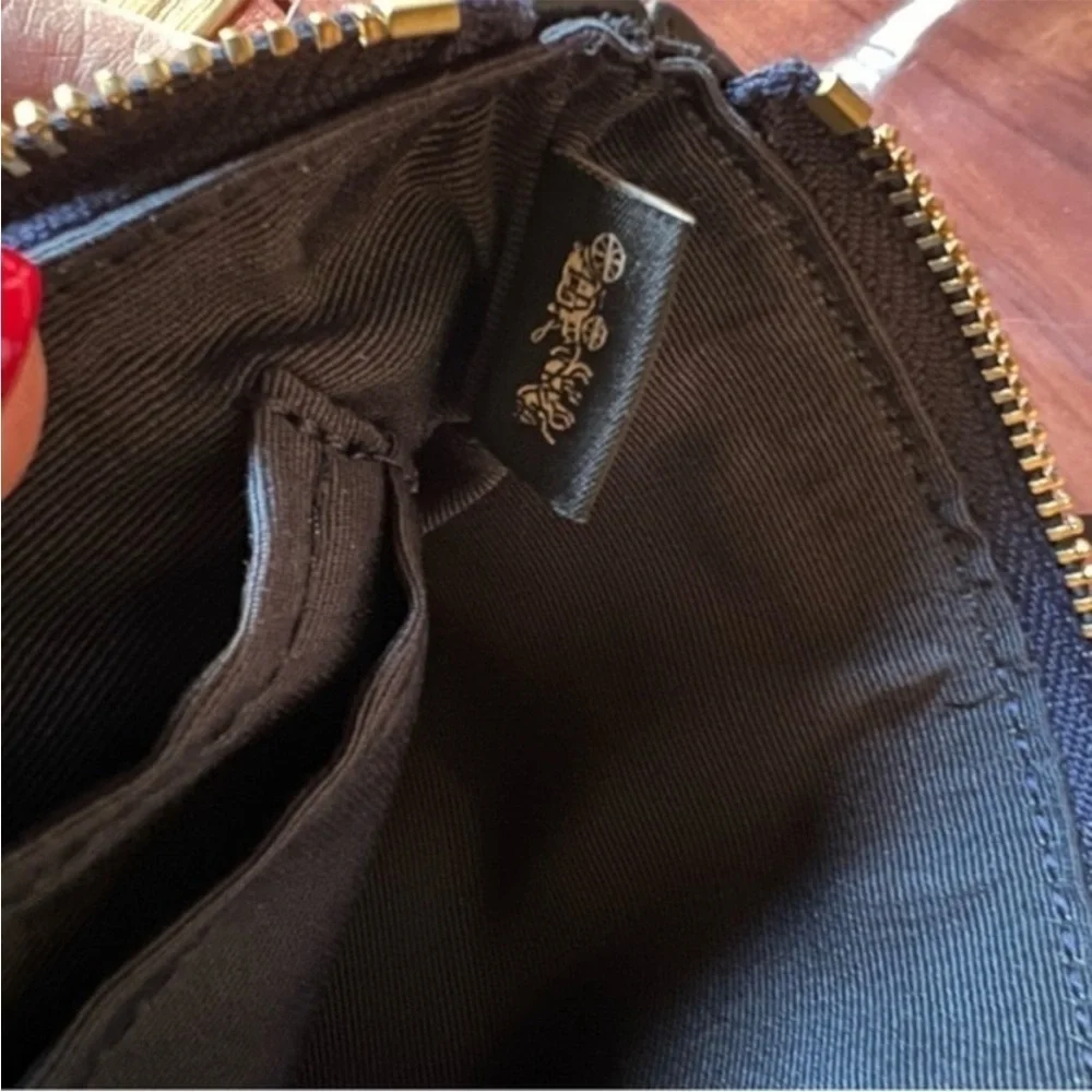 Coach corner zip wristlet navy zip top with gold tone hardware new